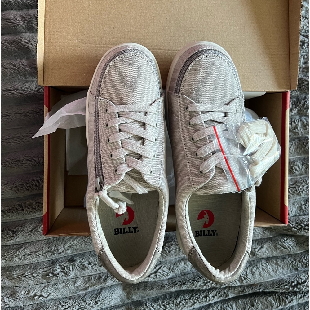 BNIB Billy Footwear R 7, L 8W. Can fit AFO or larger left foot.